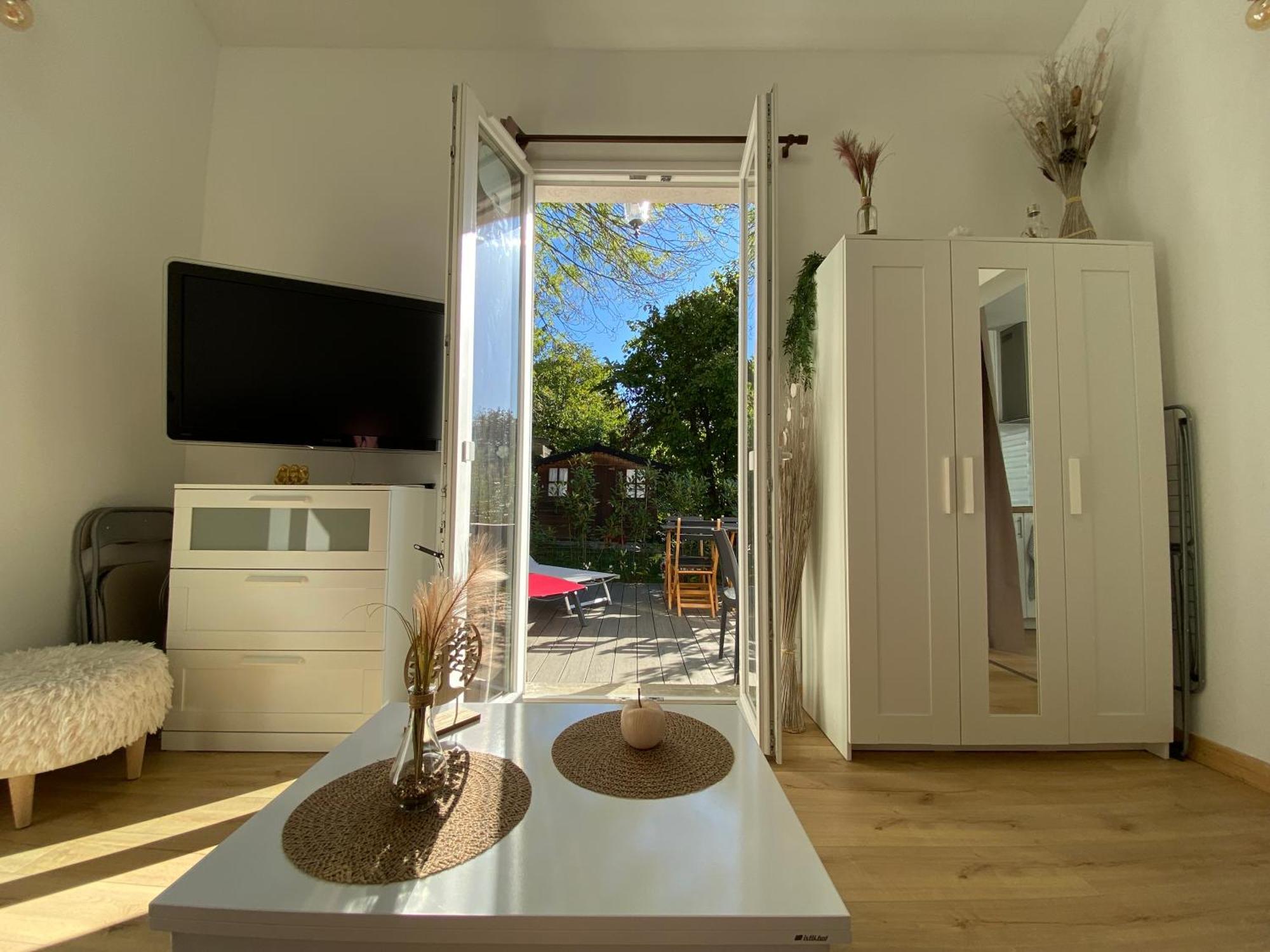 The Little Oak - Tiny House With Bed On Mezzanine & Terrace - From 1 To 4 P Disney, Paris & Cdg Pomponne Exterior photo